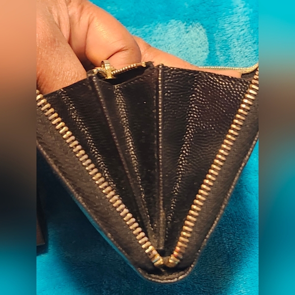 YSL Zip Around Black Quilted Wallet with Gold Logo w/ Box - Picture 14 of 16